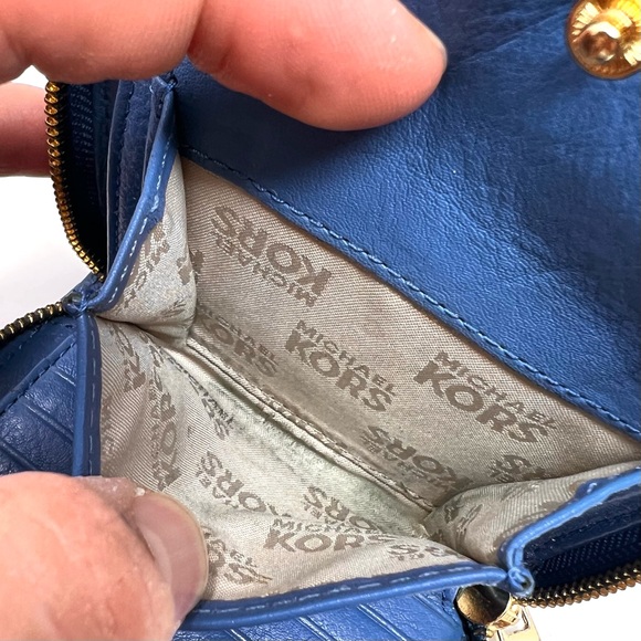 Michael Kors Tan Signature Logo Canvas Blue Leather Zip Around Bifold Wallet - Picture 6 of 10